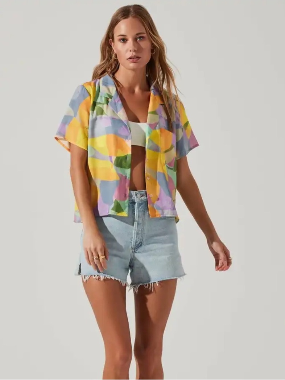 ASTR The Label Tourist Abstract Print Button Down Crop Top - Size Small